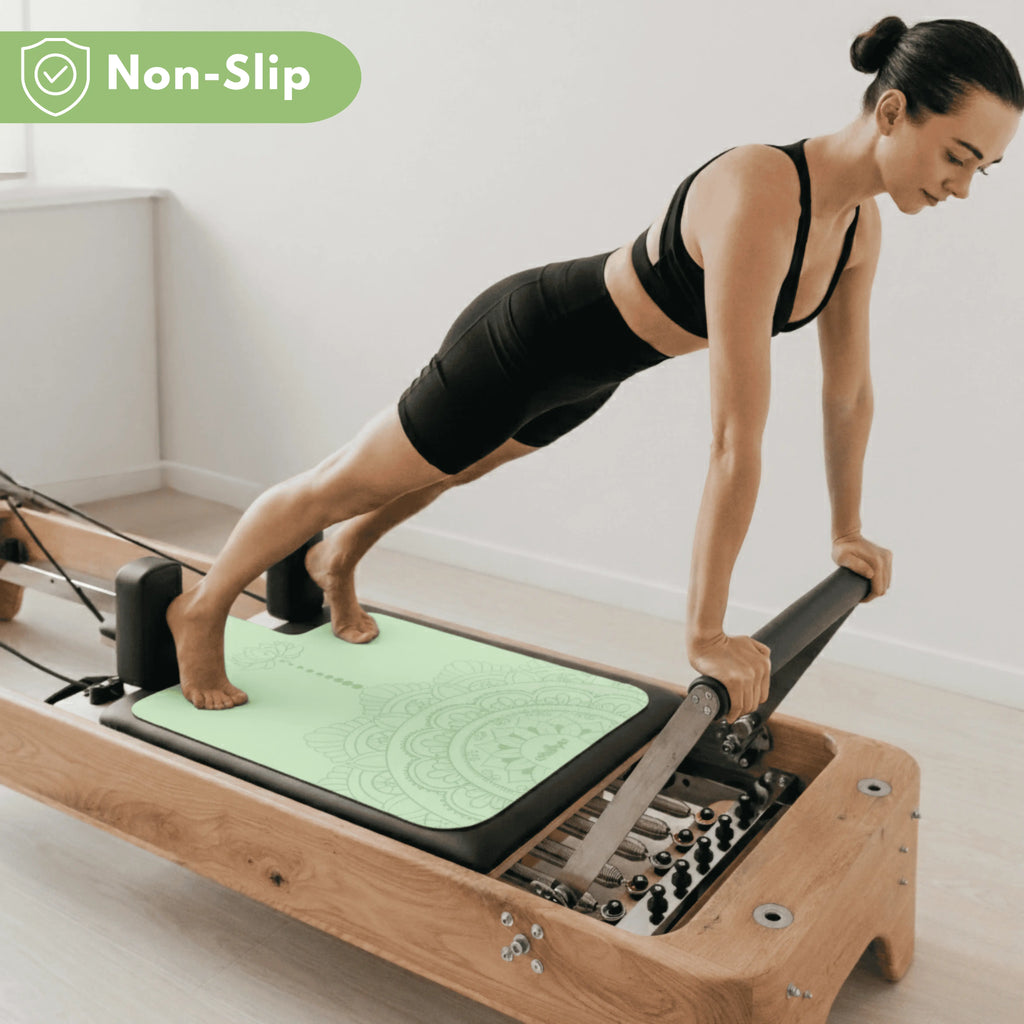 Atellya Boston Green Pilates Reformer Mat Set – Non-Slip Pilates Mat + Grip Socks with Carry Bag Atellya